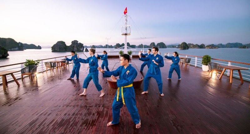 Activities on Ha Long cruise 28 activitiesonhalongcruise13