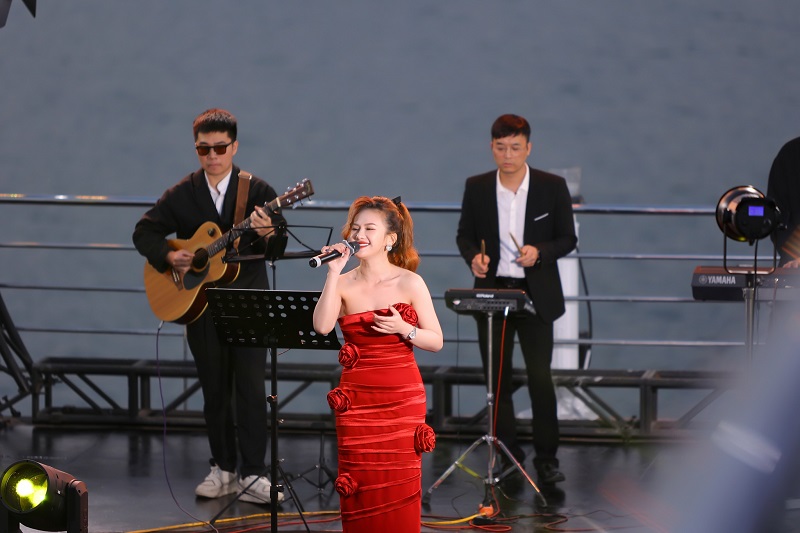 Activities on Ha Long cruise 18 activitiesonhalongcruise3