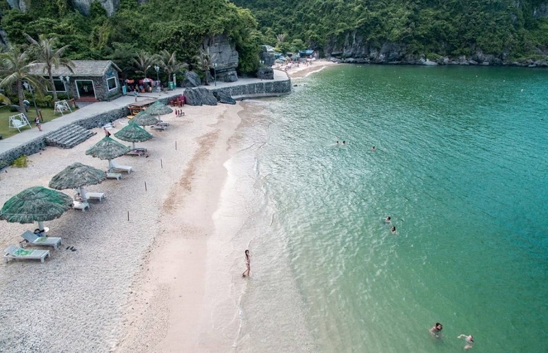 Top 7 bãi tắm hút khách trên đảo Cát Bà 9 top7baitamhutkhachtrendaocatba1