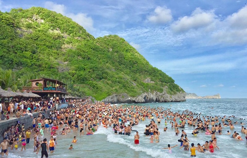 Top 7 bãi tắm hút khách trên đảo Cát Bà 14 top7baitamhutkhachtrendaocatba6