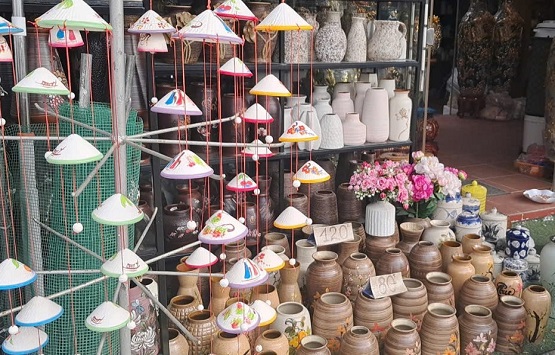 HANOI – BAT TRANG – CHUONG CONICAL HAT VILLAGE – QUANG PHU CAU – HA LONG – NINH BINH 8 HANOI – BAT TRANG – CHUONG CONICAL HAT VILLAGE – QUANG PHU CAU – HA LONG – NINH BINH