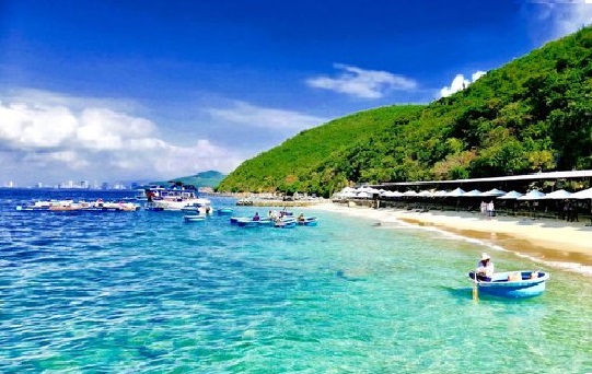 Discover The 10 Most Beautiful Beaches In Nha Trang 8 NHA TRANG BEACH – HON TAM ISLAND TOUR