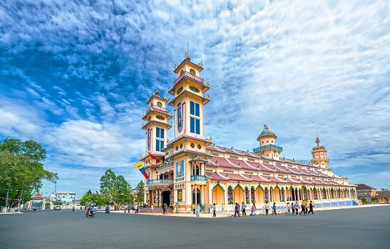 Ho Chi Minh To Tay Ninh Private Car Transfer