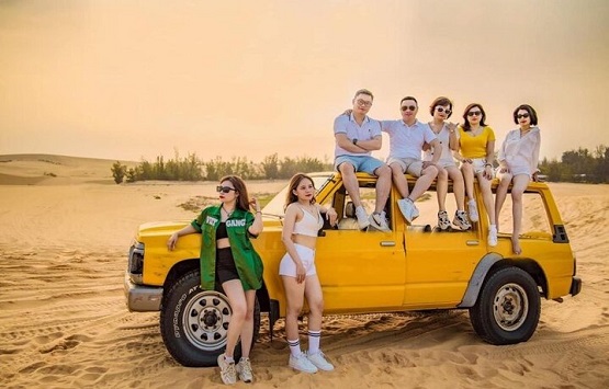 Jeep Driving On Sand In Mui Ne