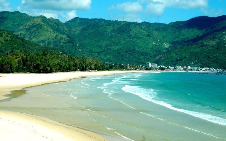 Dai Lanh Beach
