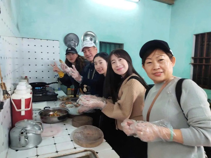 Half-Day Tour Conical Hat Making, Cooking Class And Cycling 3 tourlangnon2